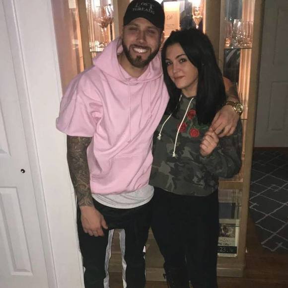 Meet your Posher, Dominique - Picture 1 of 1